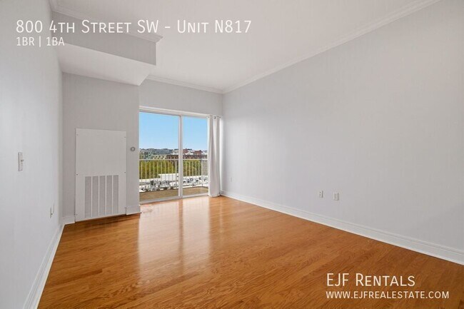 Building Photo - 800 4th St SW