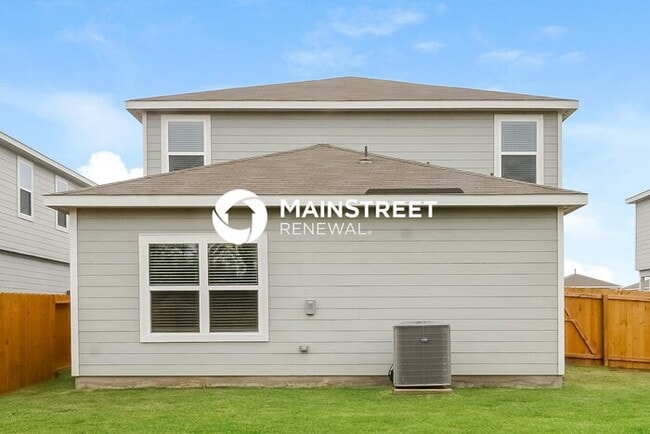 Building Photo - 5 Bedroom Pet-Friendly Home in New Braunfels, TX with Main Street Renewal