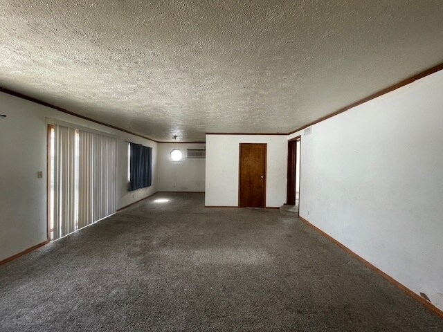 Building Photo - 830 Manchester Dr