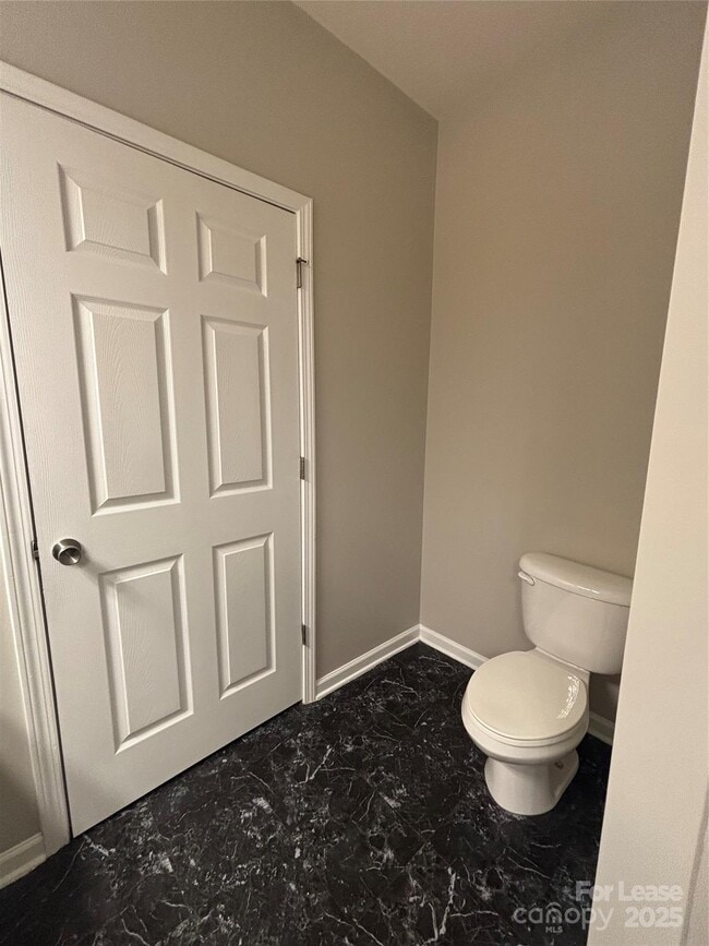 Building Photo - 14859 Santa Lucia Dr