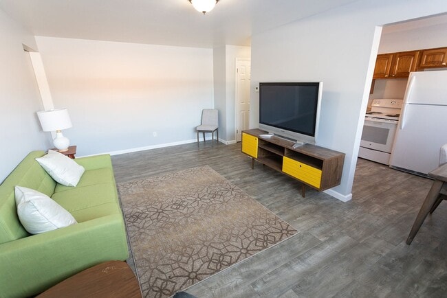 Building Photo - 2917 Harwick Dr