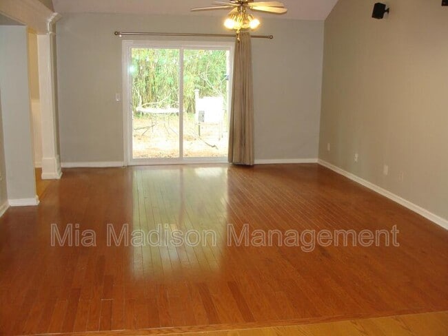 Building Photo - 4708 Springhill Rd