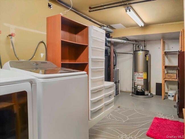 Building Photo - 430 Somerset Dr