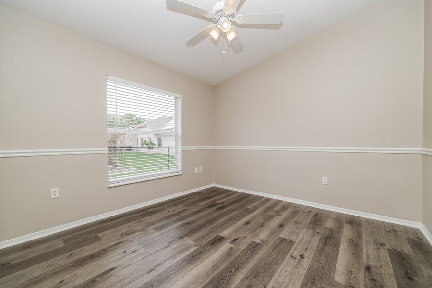 Building Photo - 1326 Kinsmere Dr