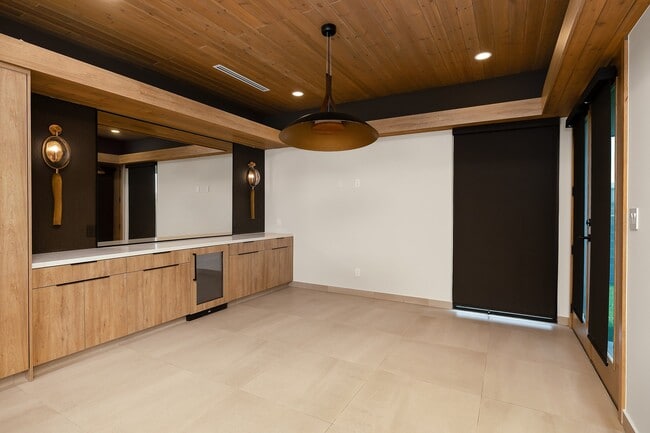 Building Photo - Carey Estates Lot 25