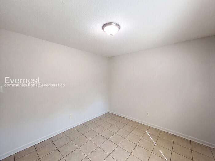 Building Photo - 1416 Moss Point Dr