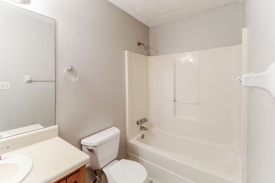 Building Photo - 5913 Clate Ct