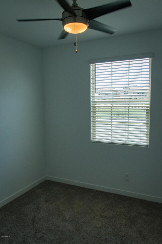 Building Photo - 1106 E Weatherby Way