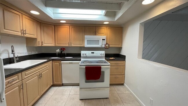 Building Photo - 918 SW 74th Ave
