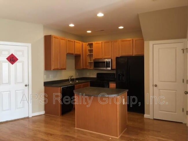 Building Photo - 378 Summergate Dr
