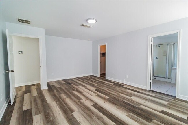 Building Photo - 19643 Summerlin Dr