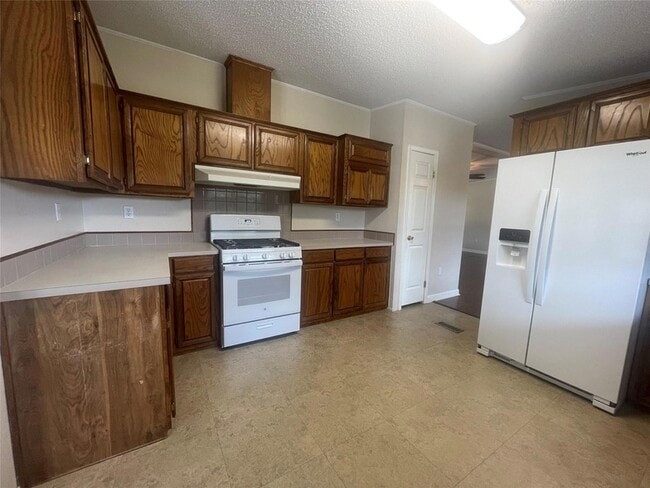Building Photo - 1550 Alpine Trail