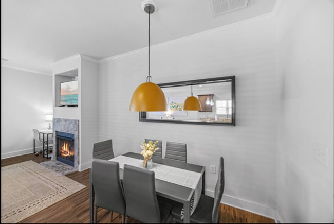 Building Photo - 3 Bed, 2.5 Bath - Lucky Penny - Furnished ...