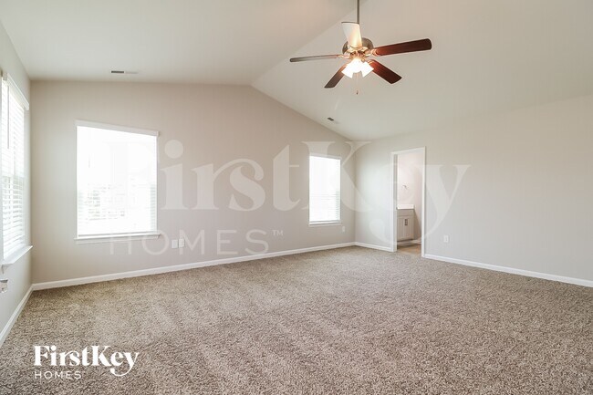 Building Photo - 43 S Great White Way