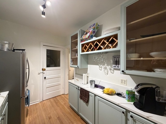 Building Photo - 3349 W Eastwood Ave