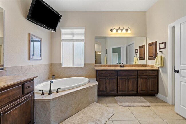 Building Photo - 8709 Fescue Ln