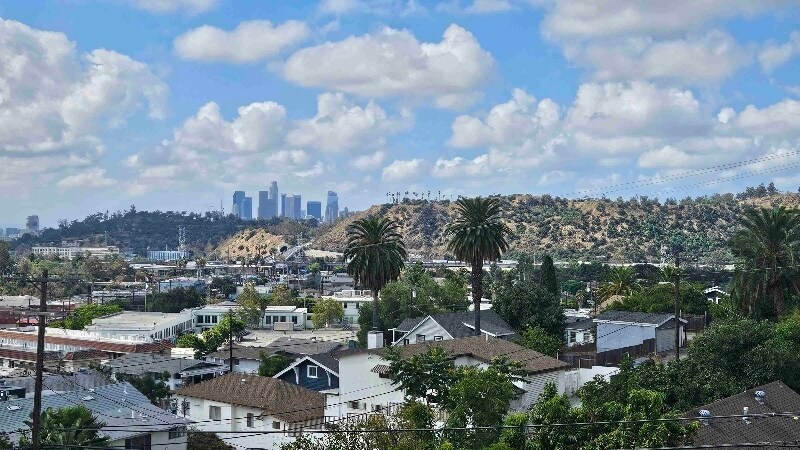 Primary Photo - 3422 Glenalbyn Dr