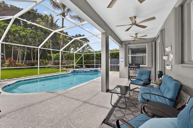 Building Photo - 3738 Old Lighthouse Cir