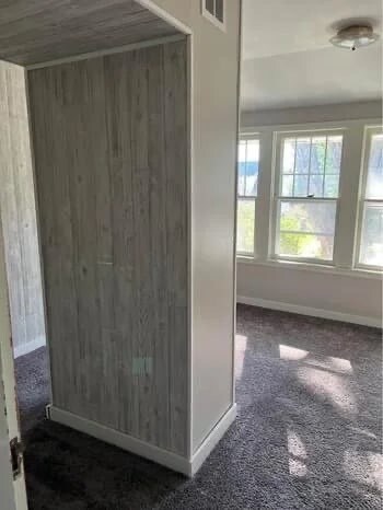 Building Photo - 406 S 6th Ave