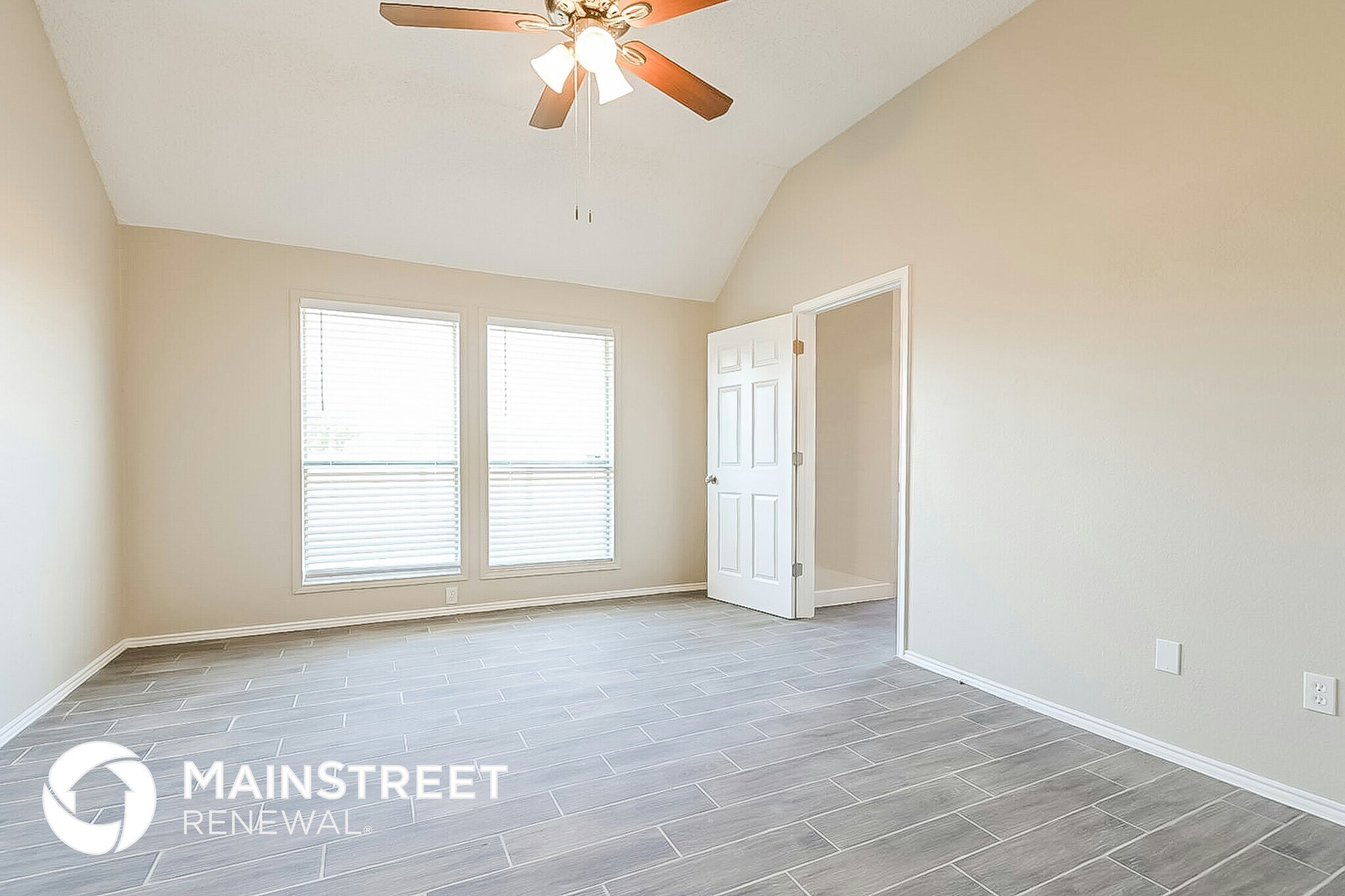 Building Photo - 1536 Montreal Ln