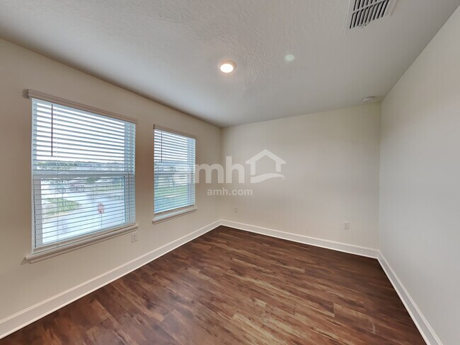 Building Photo - 1077 Walden Pond Dr