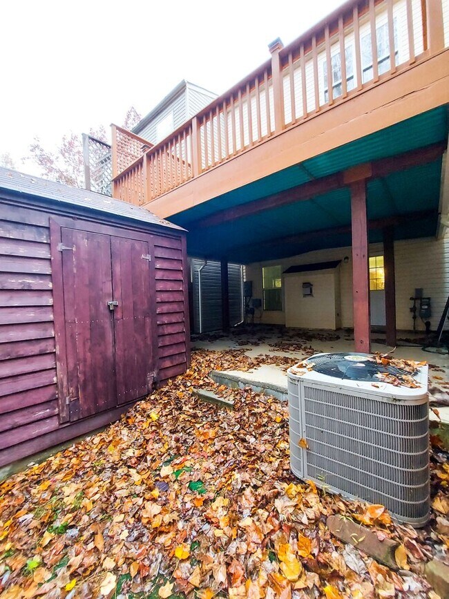 Building Photo - Charming and Updated 3BR/2.5BTH townhome in desirable Germantown, MD