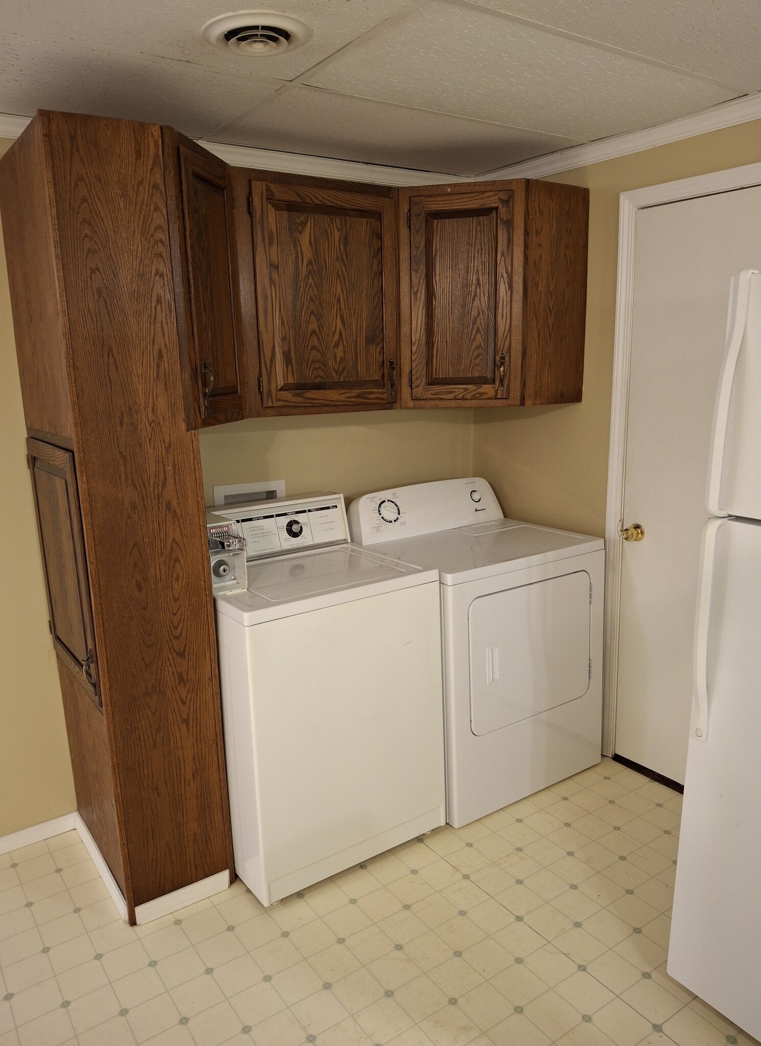 Building Photo - 1202 1st Ave