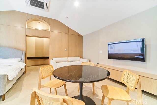 Building Photo - 1119 N Crestview Dr