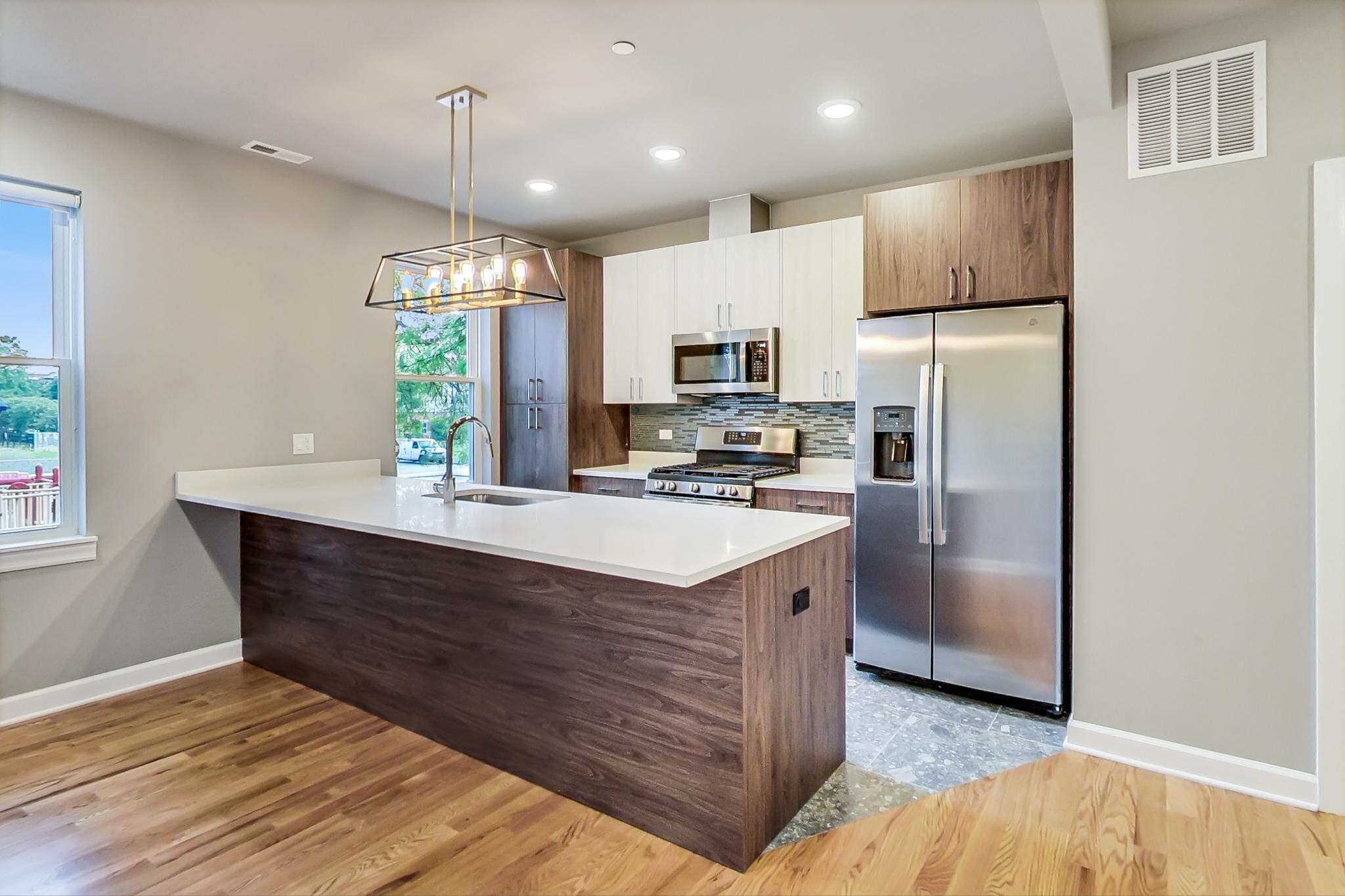 Building Photo - 6204 S Kimbark Ave