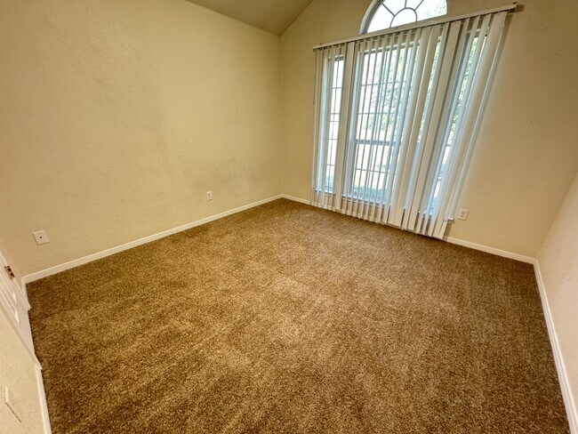 Building Photo - 4204 Boots Dr