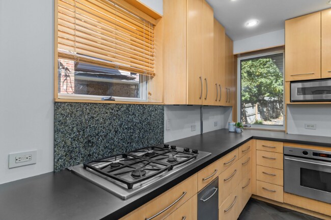 Building Photo - 7117 Northmoor Dr