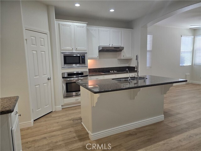 Building Photo - 31532 Royal Oaks Dr