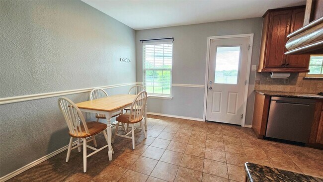 Building Photo - 5075 FM 5