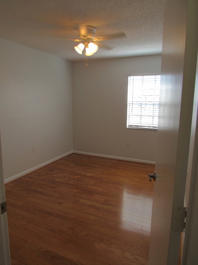 Building Photo - 610 Orange Blossom Dr