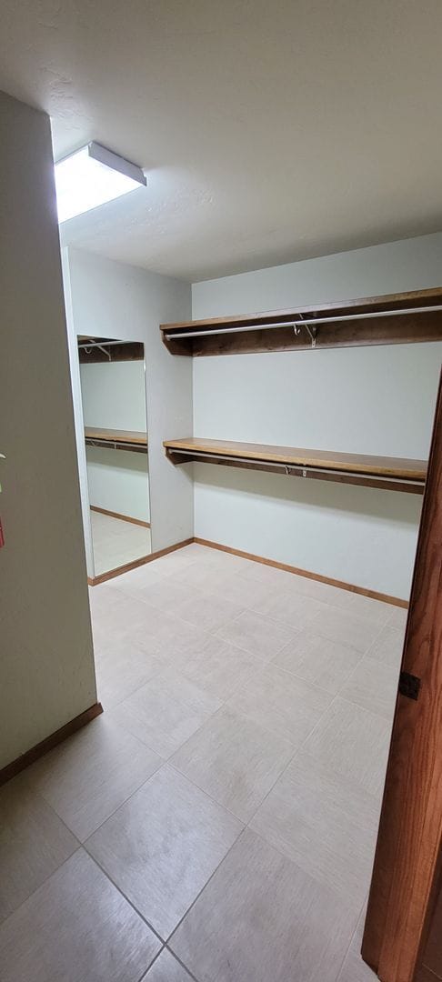 Building Photo - Beautiful and spacious 55+ unit in Bow