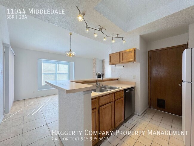 Building Photo - 11044 Middledale-