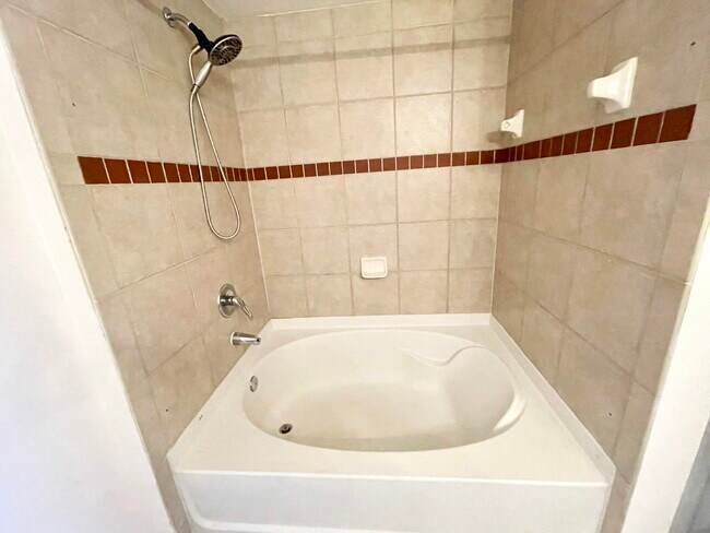 Building Photo - 6511 Emerald Dunes Dr