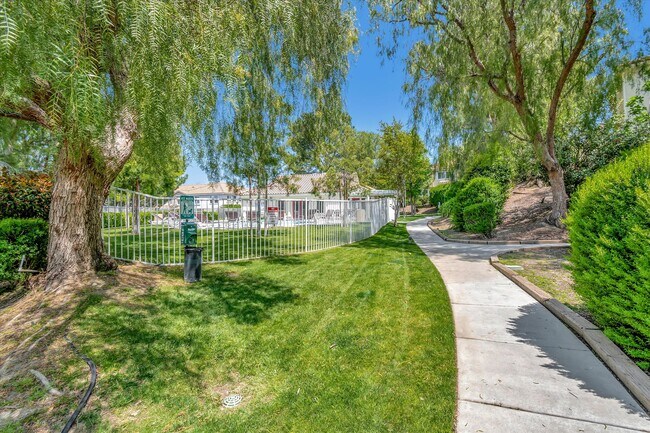 Building Photo - 18014 Flynn Dr