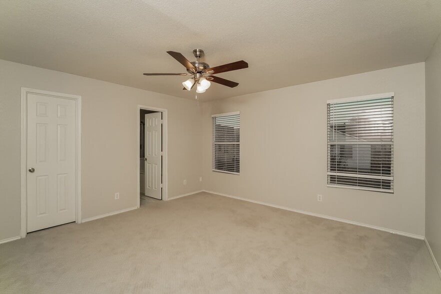 Building Photo - 9518 Boatman Pier