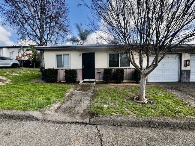 Building Photo - 9124 Rosedale Dr