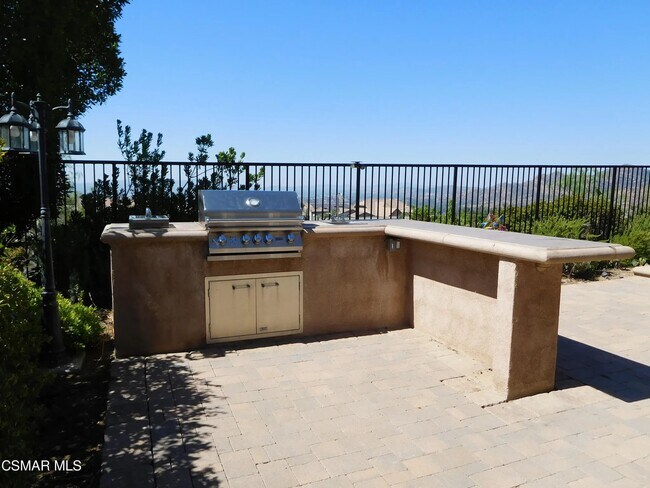 Building Photo - 20800 Sardinia Way