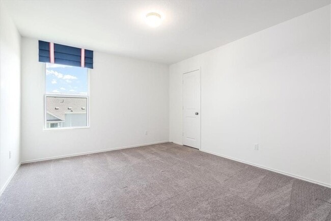 Building Photo - 105 Wind Flower Ln