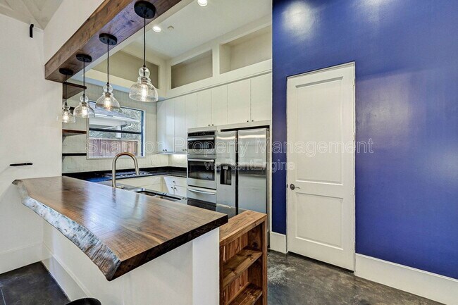 Building Photo - 3128 Alabama Ct