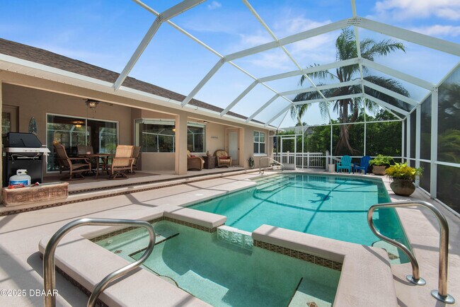 Building Photo - 15 Coolidge Ct