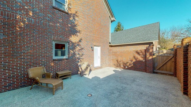 Building Photo - 311 Patchen Dr