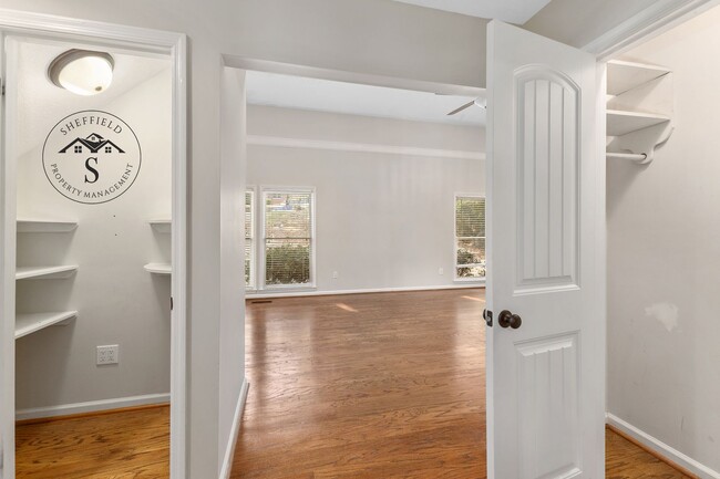 Building Photo - Gorgeous Rental Ready Today!!