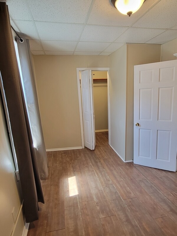 Building Photo - 54 Birch Ave S