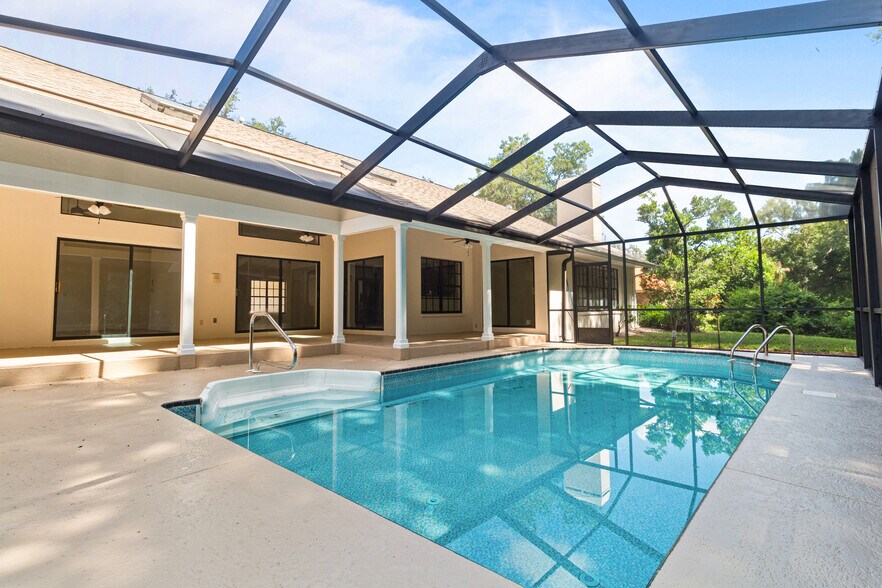 Building Photo - 11918 Quail Ridge Dr