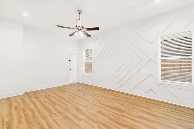 Building Photo - Modern 3 Bed, 3 Bath Home Near Downtown Dallas