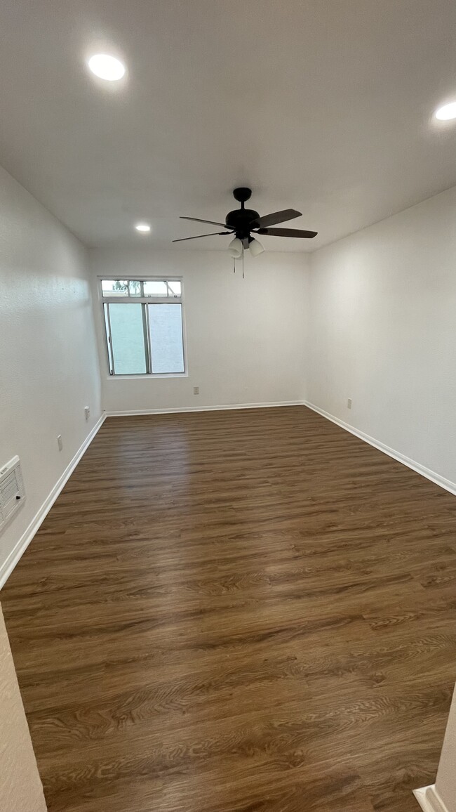 Bedroom 1 - 432 Edgehill Ln